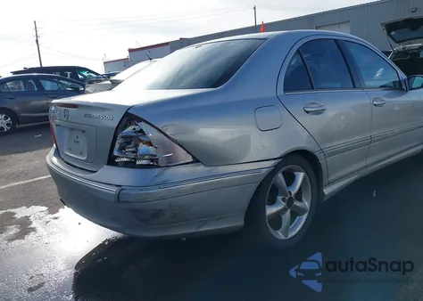 2005 Mercedes-Benz C 230 Kompressor Sport z USA, uszkodzony, nr VIN WDBRF40J35F640549